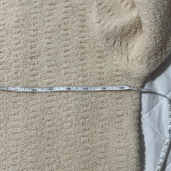 Eileen fisher cream wool sweater, size S can fit a M too - Picture 6 of 7
